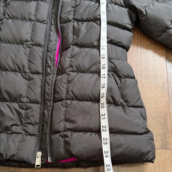 The North Face Black Puffer Jacket with Pink Lining - Picture 7 of 15